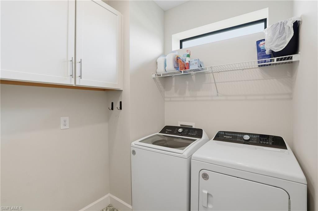 ESPLANADE LAKE CLUB - Residential