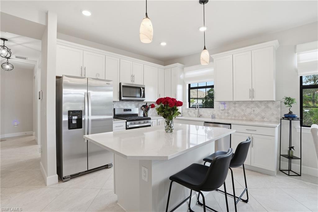 ESPLANADE LAKE CLUB - Residential