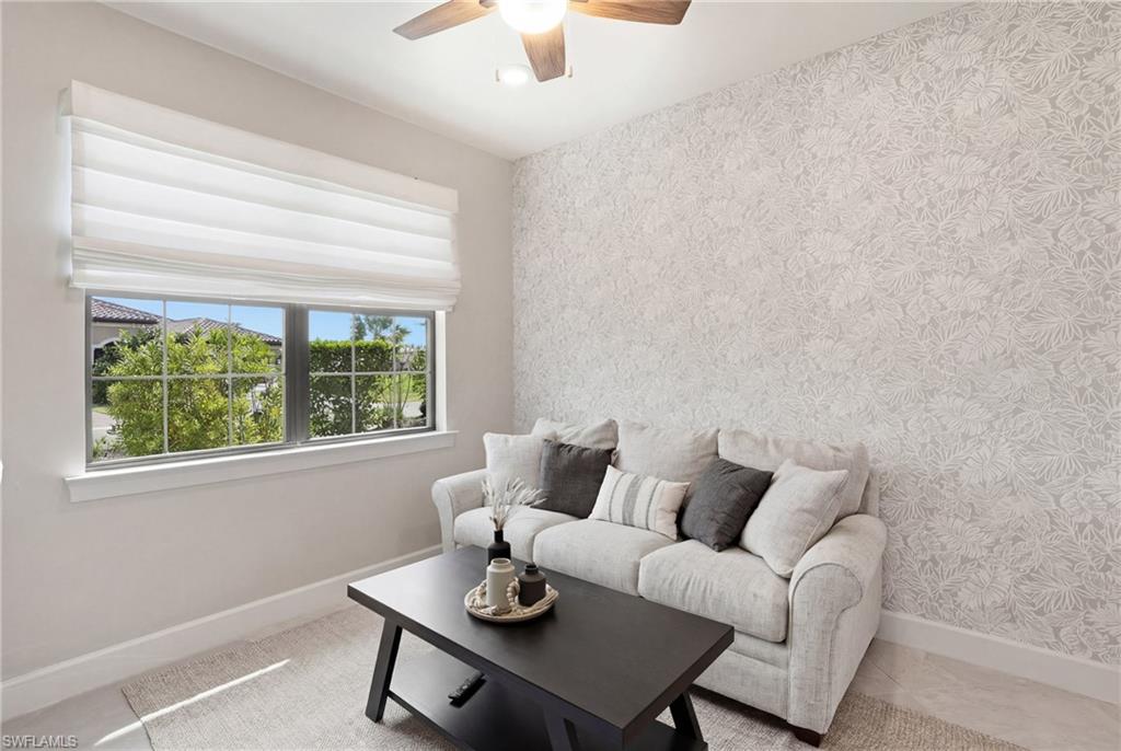 ESPLANADE LAKE CLUB - Residential