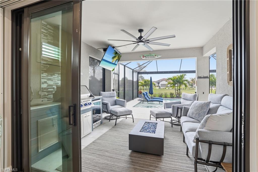 ESPLANADE LAKE CLUB - Residential