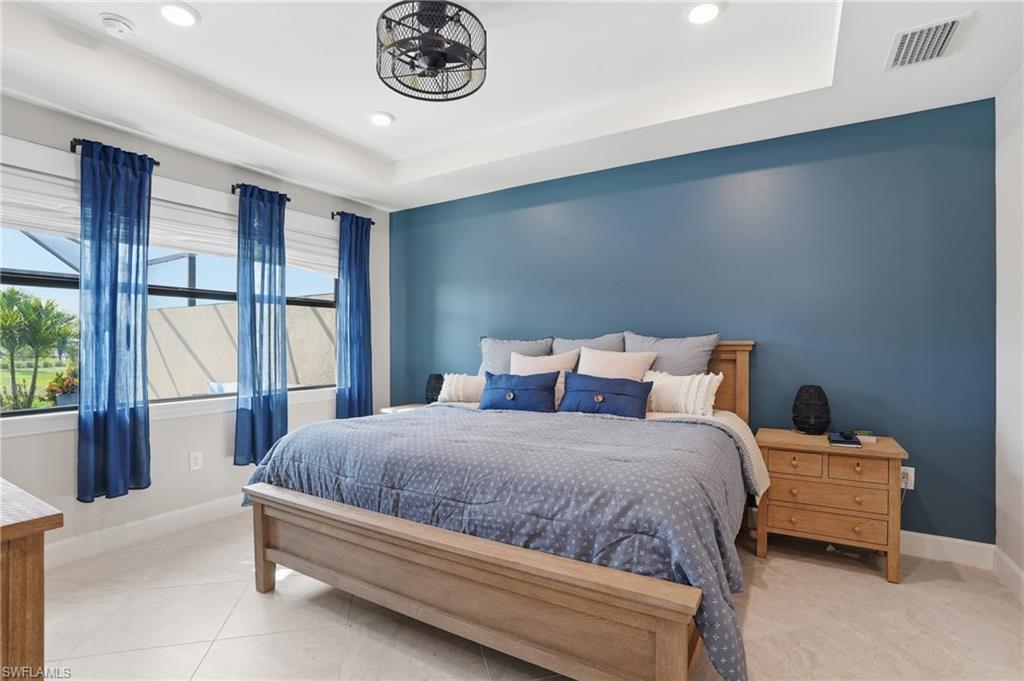 ESPLANADE LAKE CLUB - Residential