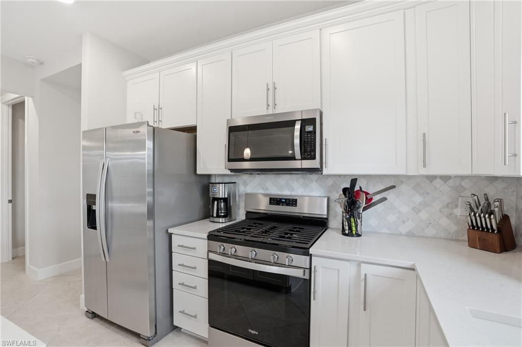 ESPLANADE LAKE CLUB - Residential