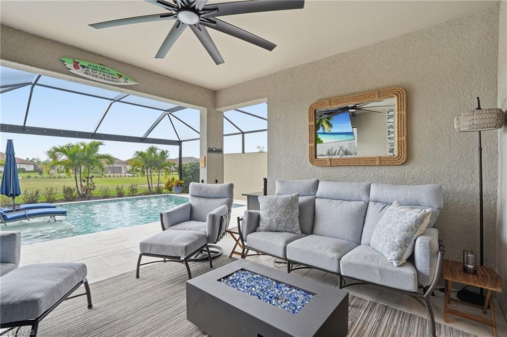 ESPLANADE LAKE CLUB - Residential