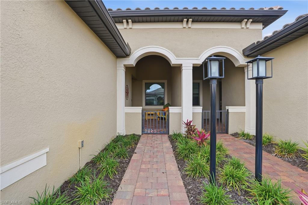 ESPLANADE LAKE CLUB - Residential