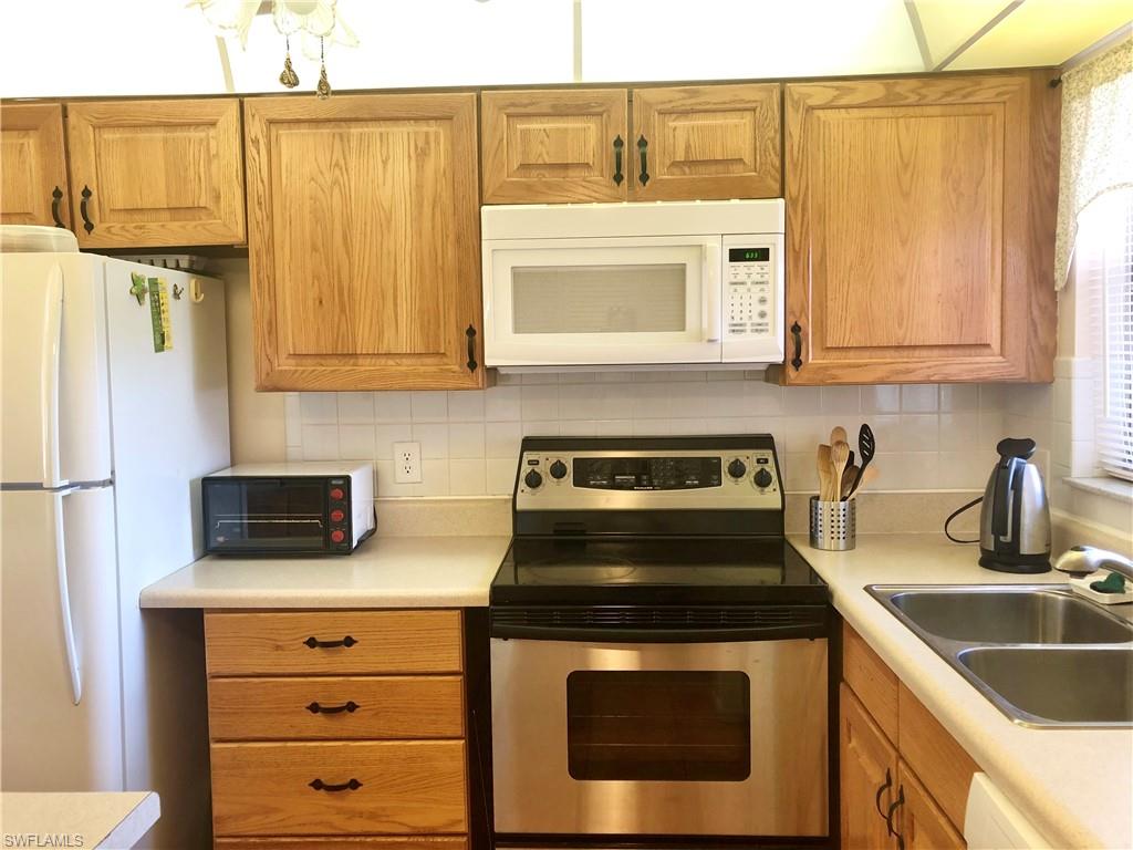 TURTLE LAKE GOLF COLONY - Residential Lease