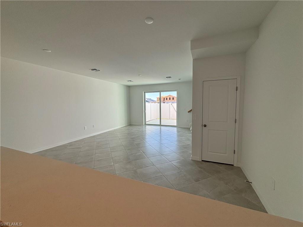 TUCKERS COVE - Residential Lease