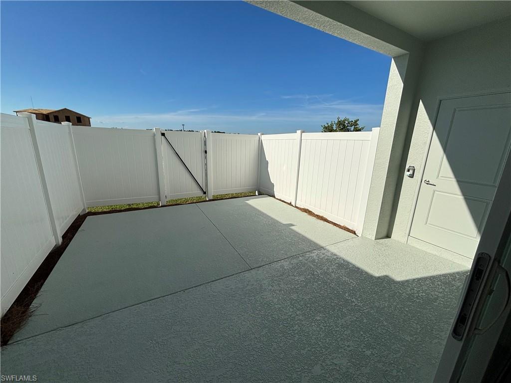 TUCKERS COVE - Residential Lease