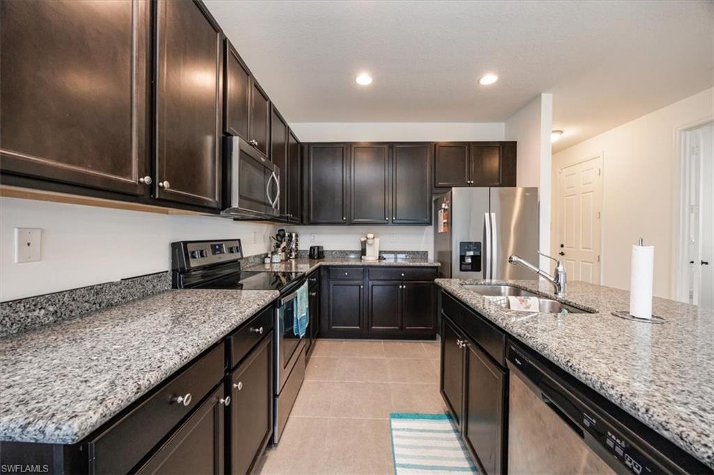 COQUINA AT MAPLE RIDGE - Residential