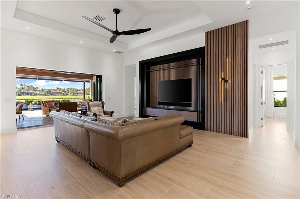 MUSTANG ISLAND - Residential