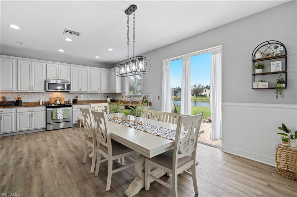 TOWN LAKES - Residential