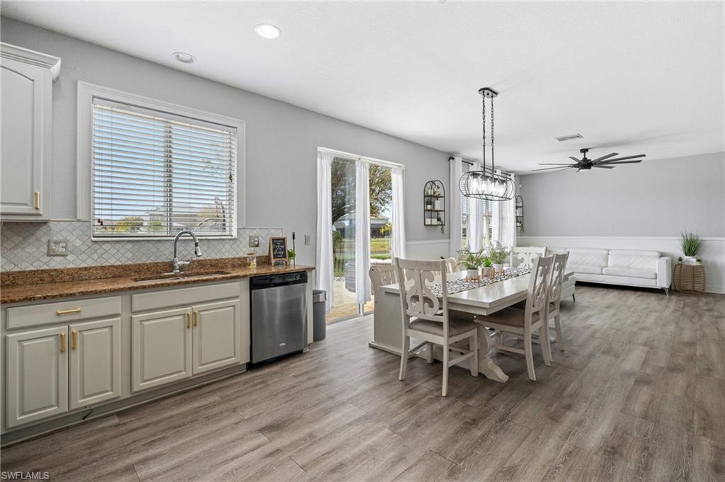 TOWN LAKES - Residential