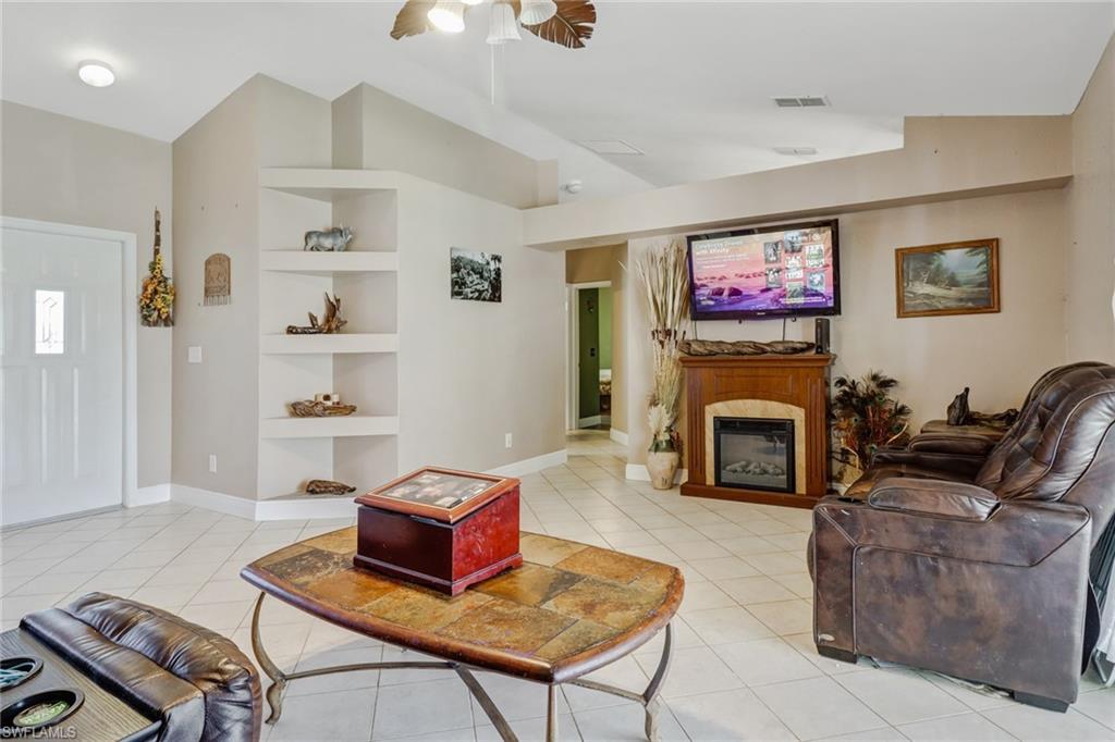 GOLDEN GATE ESTATES - Residential