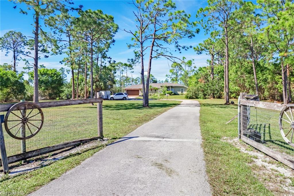 GOLDEN GATE ESTATES - Residential