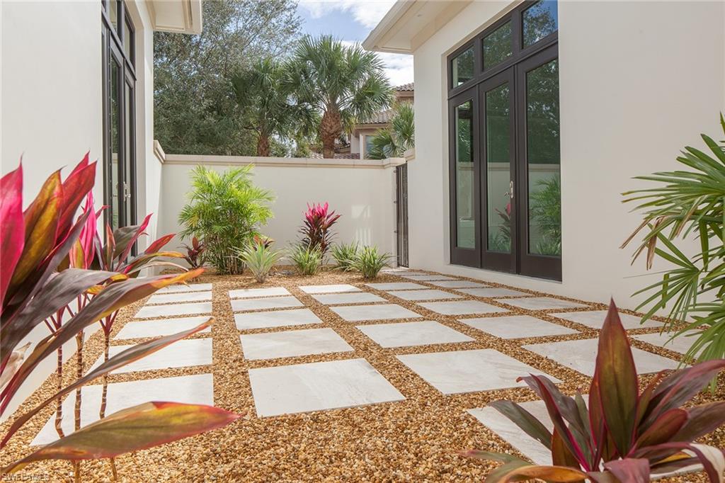 QUAIL WEST - Residential