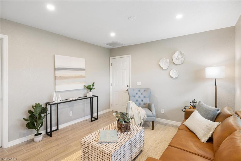 EAST ENGLEWOOD - Residential