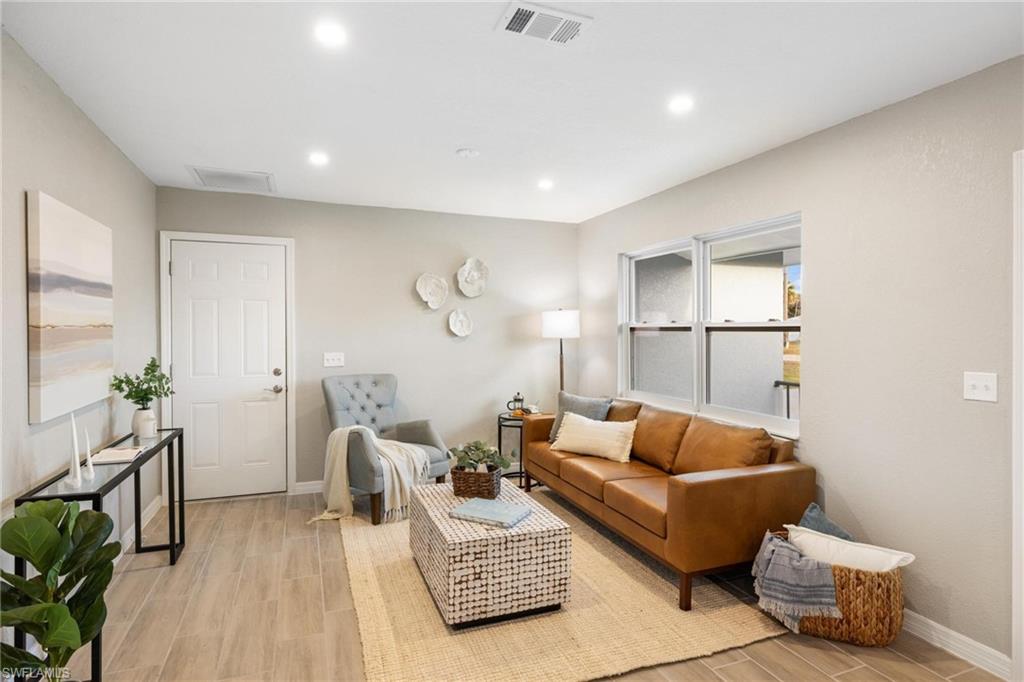 EAST ENGLEWOOD - Residential