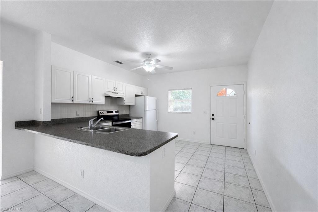 CAPE CORAL - Residential Lease