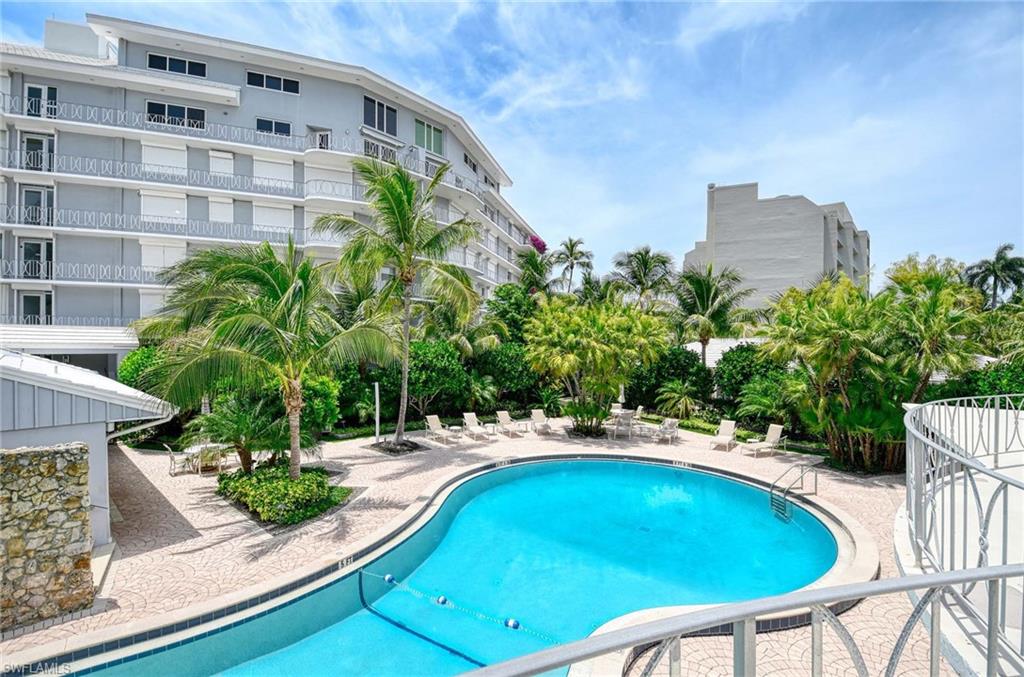 LA TOUR RIVAGE - Residential