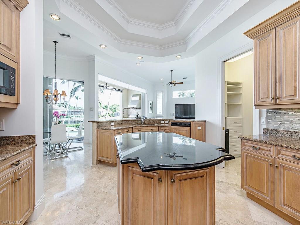 PARK SHORE - Residential