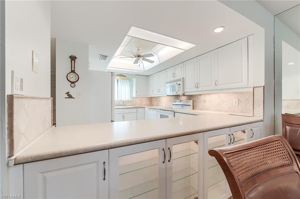 WINDJAMMER VILLAGE AT THE LAND - Residential