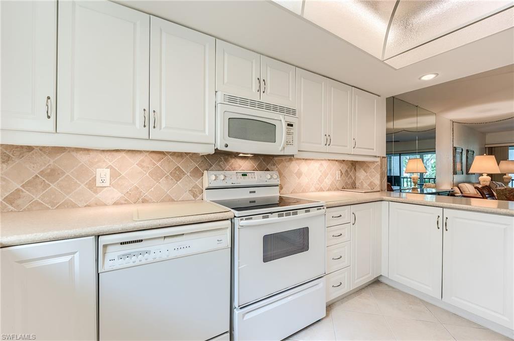 WINDJAMMER VILLAGE AT THE LAND - Residential