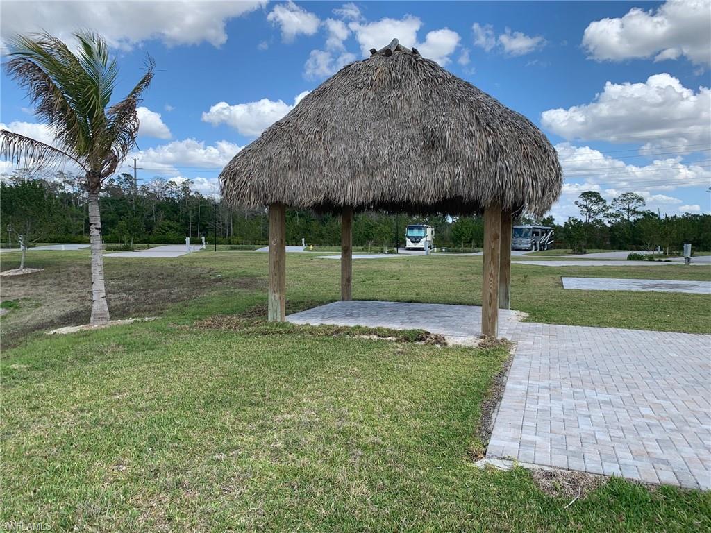 LAGUNA CARIBE - Land