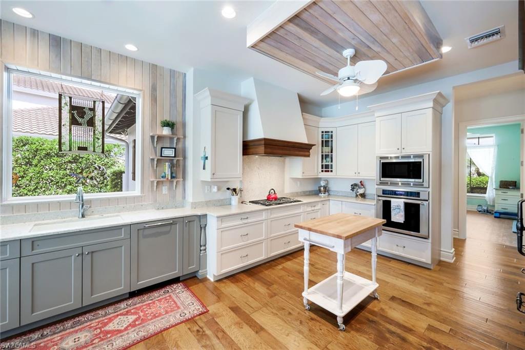 PARK SHORE - Residential