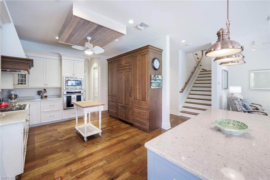 PARK SHORE - Residential