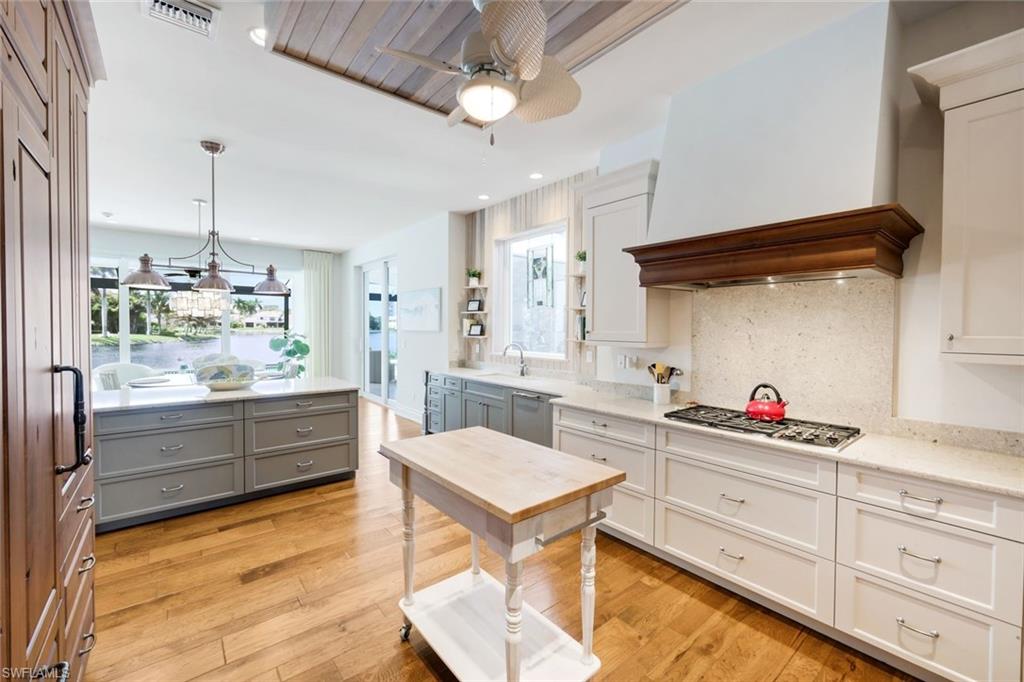 PARK SHORE - Residential