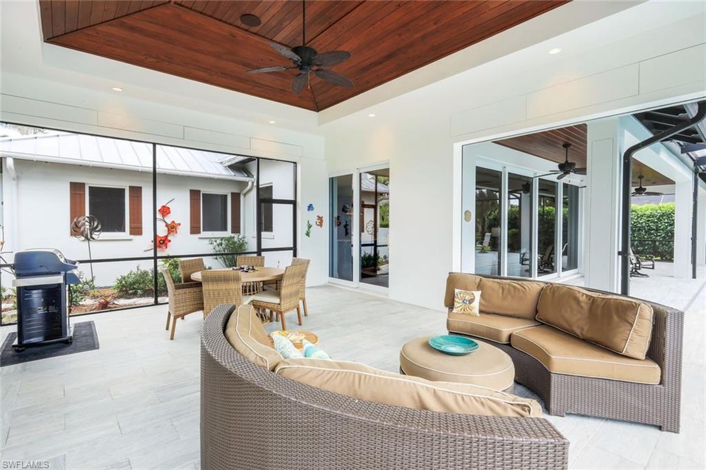 PARK SHORE - Residential