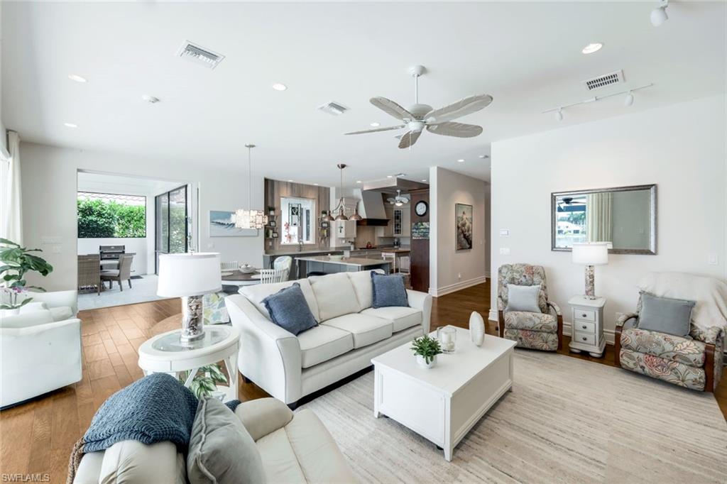 PARK SHORE - Residential