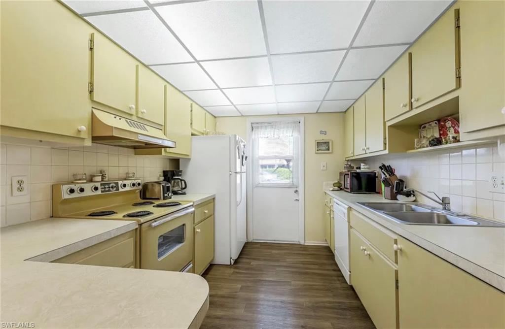 CYPRESS LAKE GARDENS CONDO - Residential