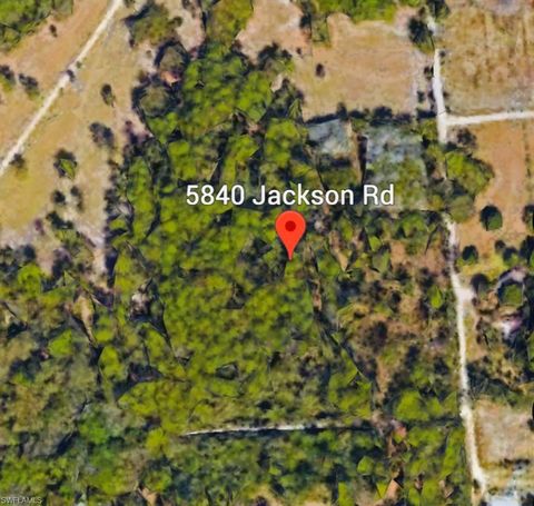 5840 Jackson RD FORT MYERS FL 33905
