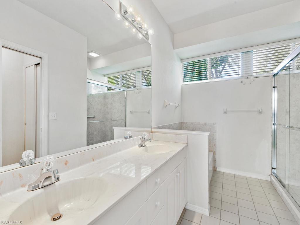 WEDGEFIELD VILLAS - Residential