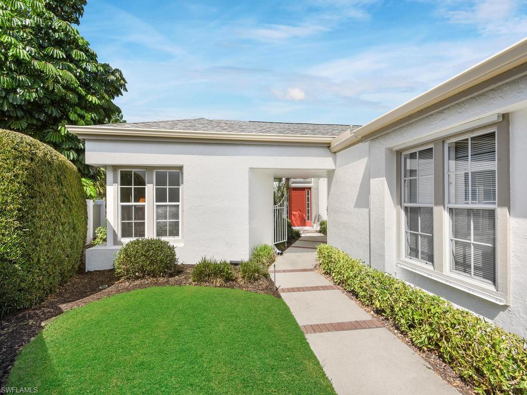 WEDGEFIELD VILLAS - Residential