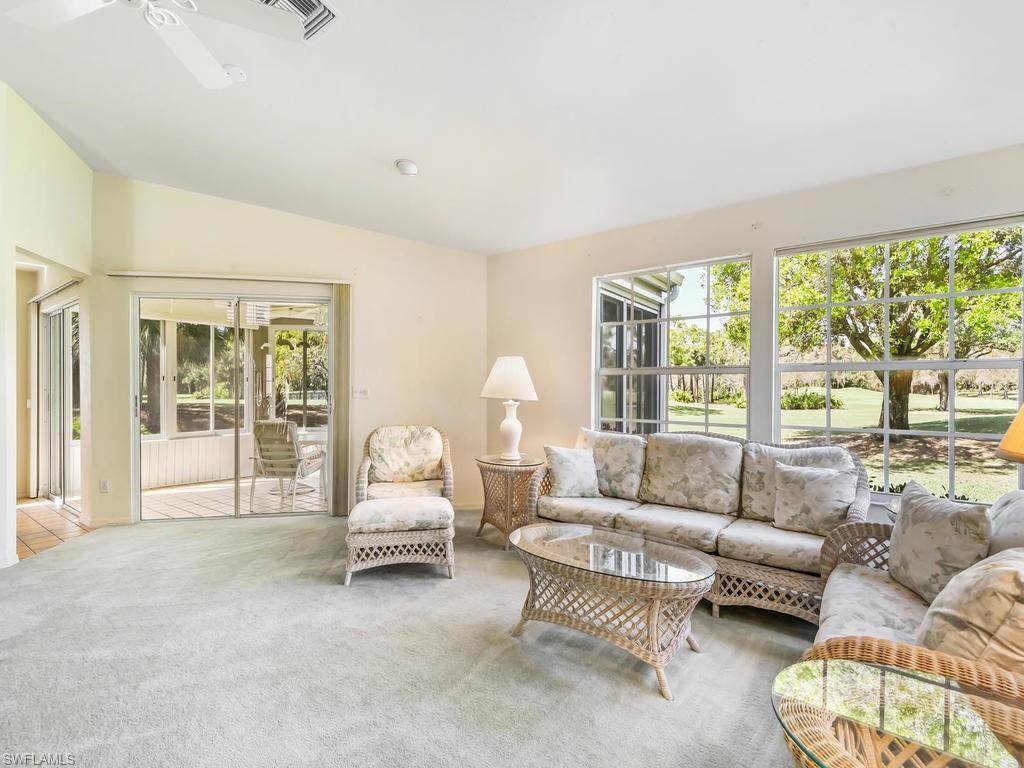 WEDGEFIELD VILLAS - Residential