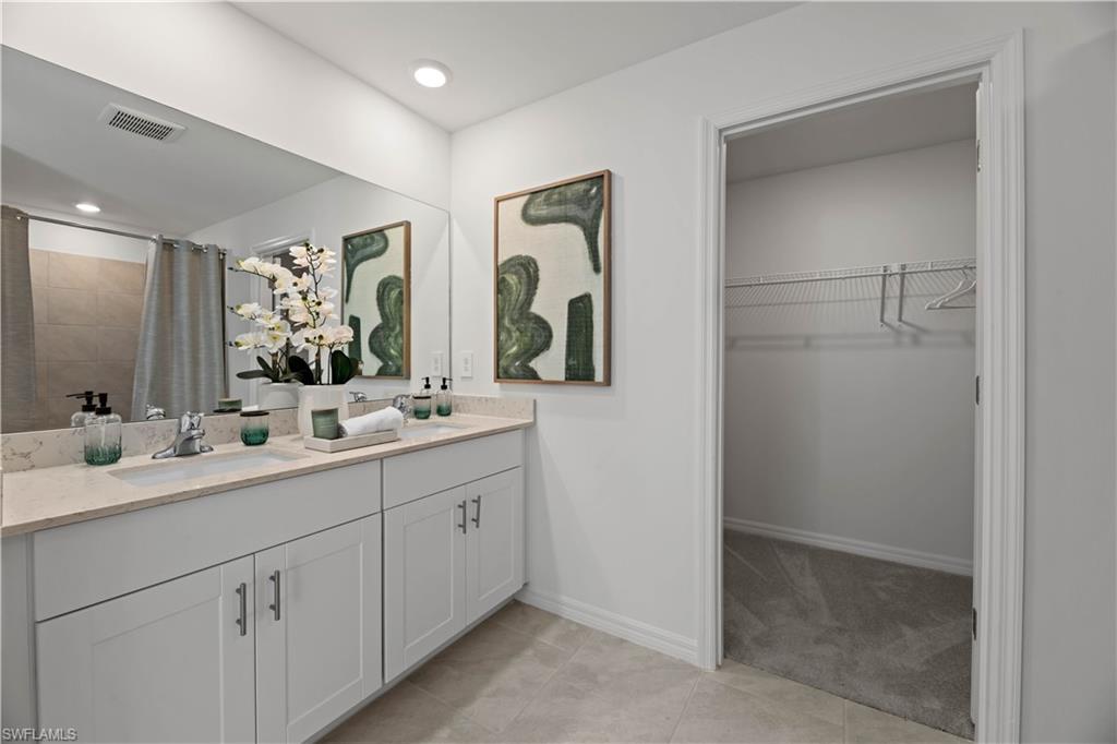 SAVANNA LAKES - Residential