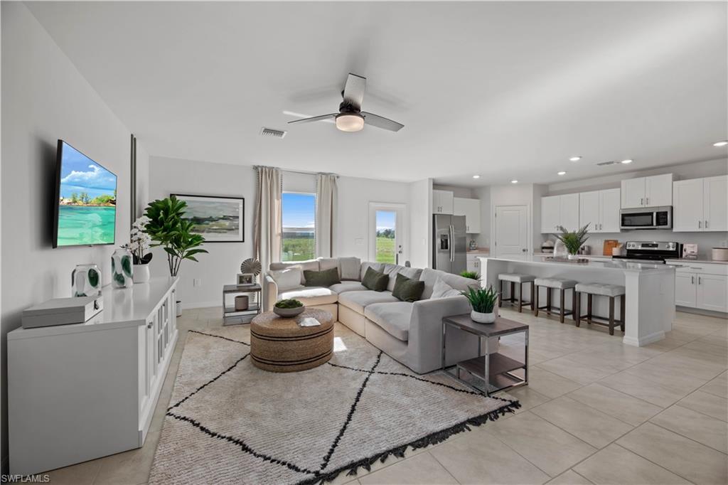 SAVANNA LAKES - Residential