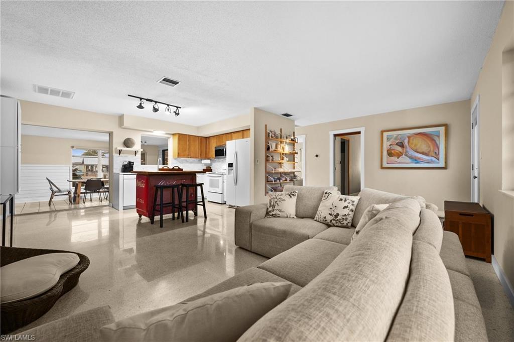 PINE ISLAND SHORES UNIT 3 - Residential