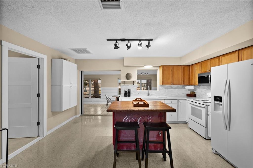 PINE ISLAND SHORES UNIT 3 - Residential