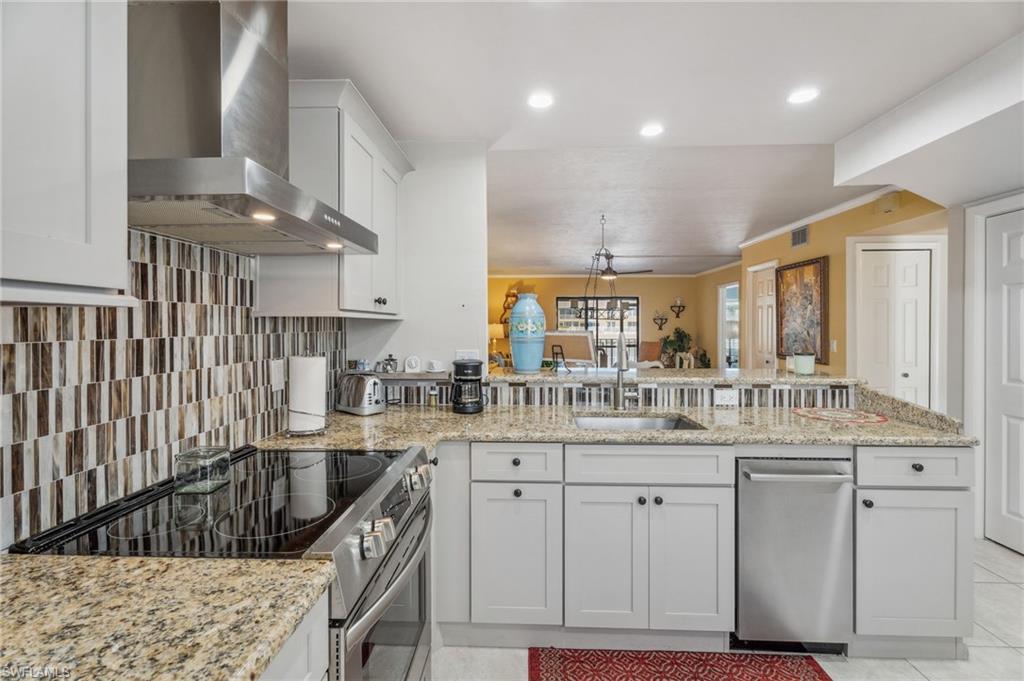 CAPE SHORE CONDOMINIUM - Residential Lease