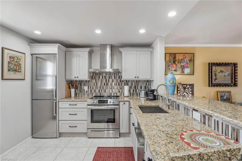 CAPE SHORE CONDOMINIUM - Residential Lease