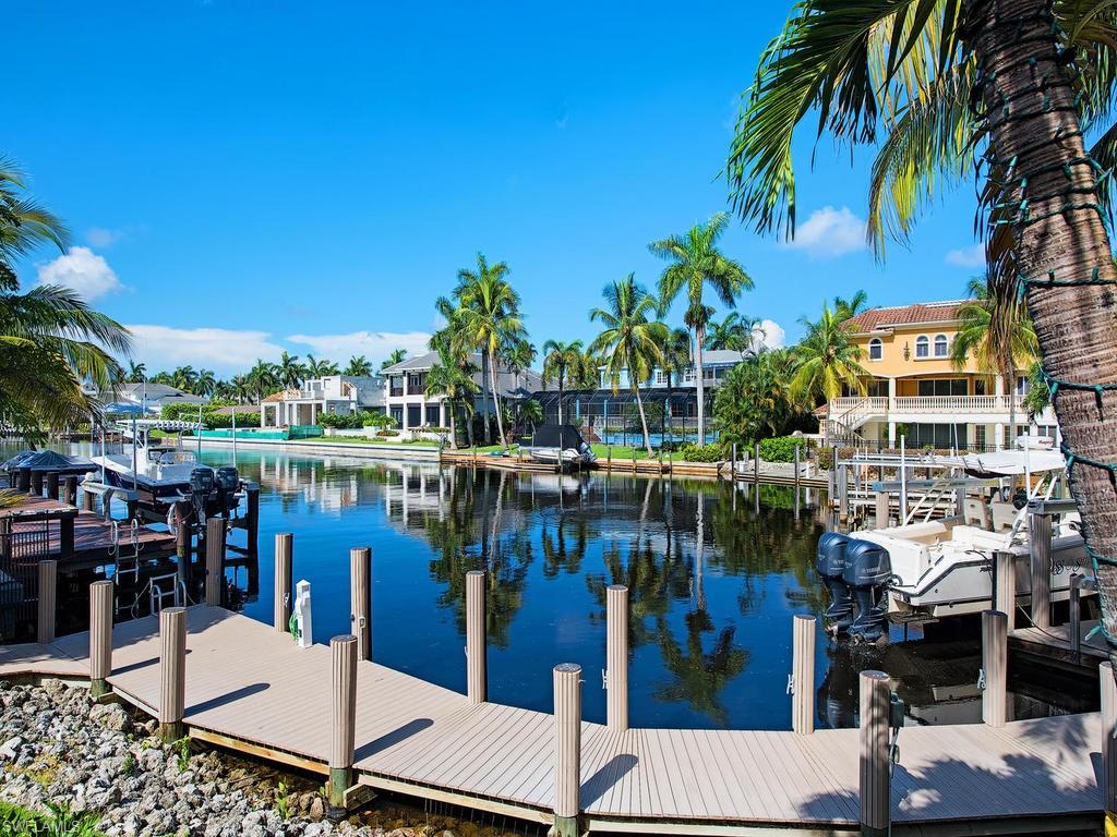 AQUALANE SHORES - Residential