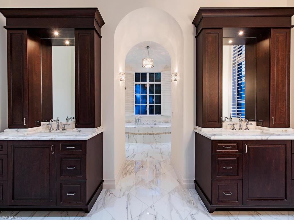 AQUALANE SHORES - Residential