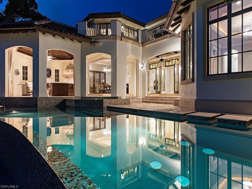 AQUALANE SHORES - Residential