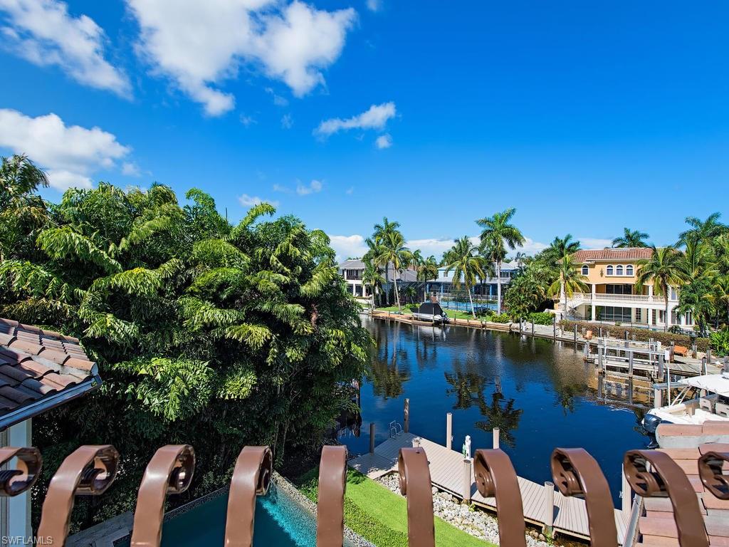 AQUALANE SHORES - Residential