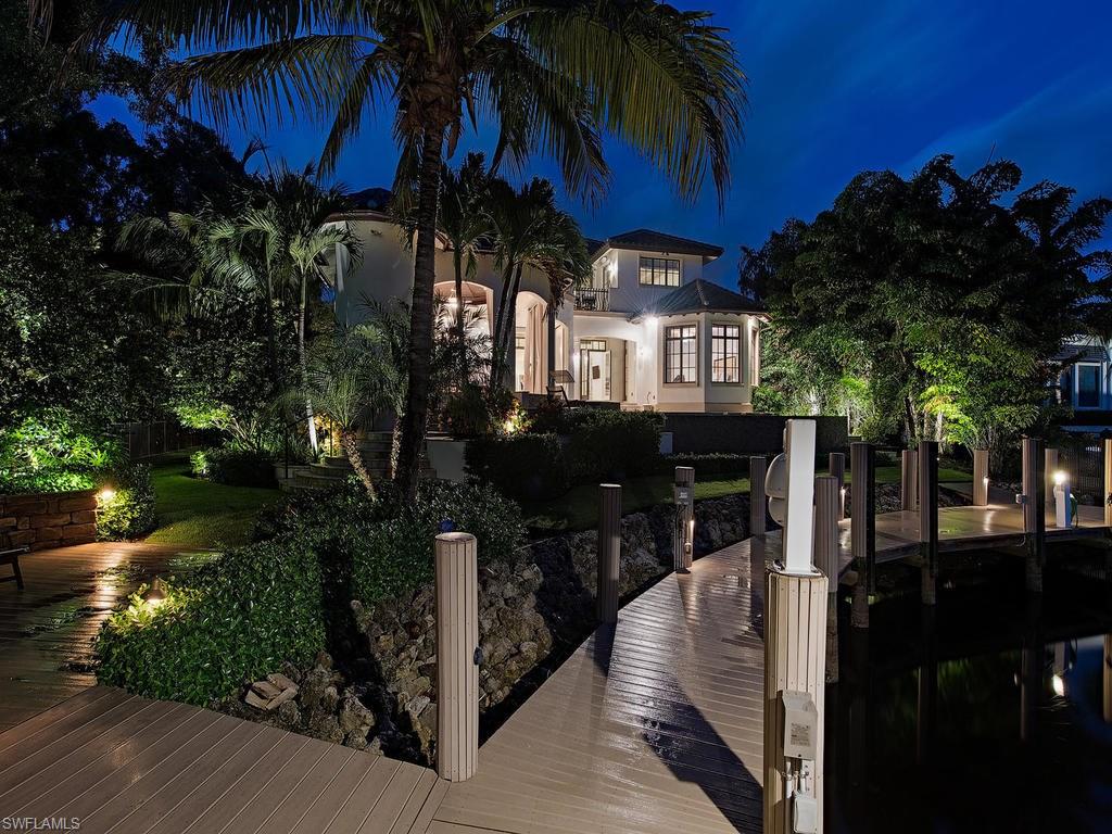 AQUALANE SHORES - Residential