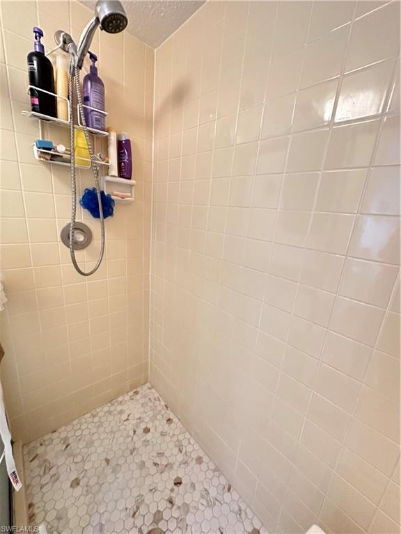 GONDOLIER CONDO - Residential