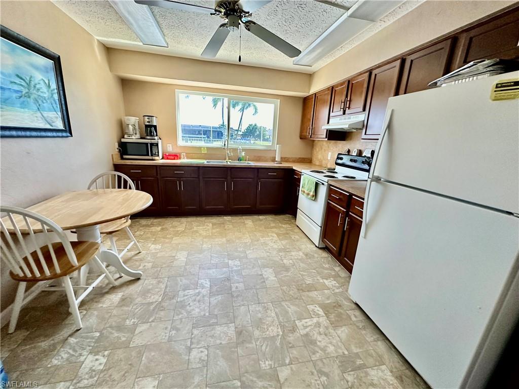 GONDOLIER CONDO - Residential