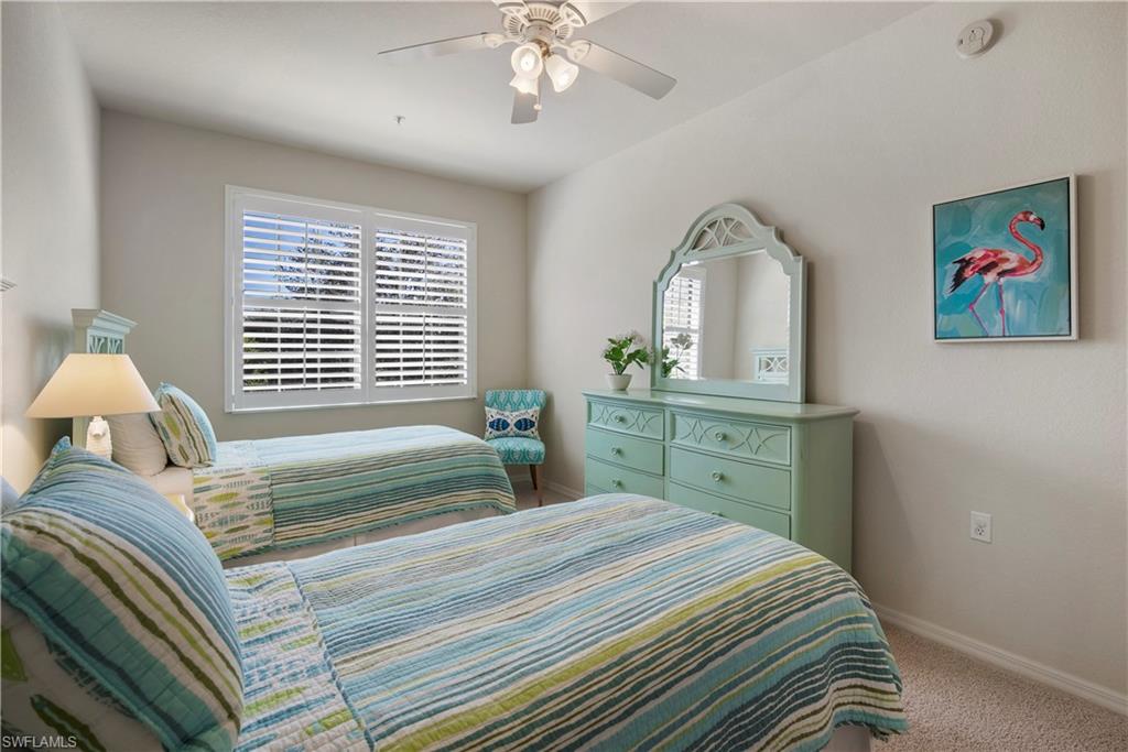 COACH HOMES AT HERITAGE BAY - Residential